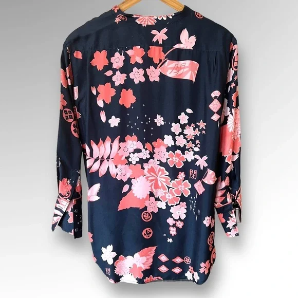 The Rowan Shirt In Dark Night By Closed. 58% CUPRO, 42% VISCOSE.